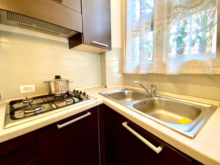 • Cozy House • 10 Min Rho Fiera Apartment Милано Екстериор снимка